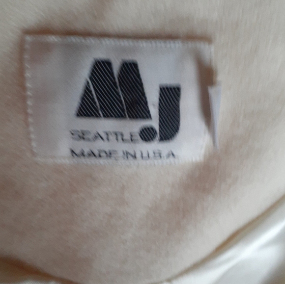 Vintage Coat - Picture 8 of 10